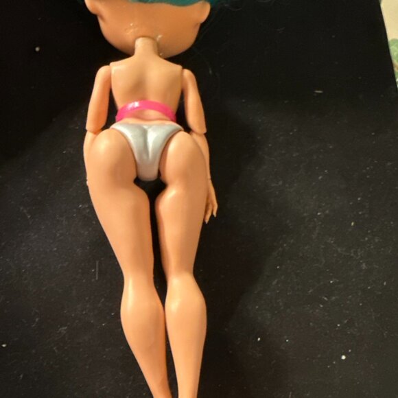 2 Lol Surprise Omg Dolls Switches Sunshine Makeover And Cosmic Nova Nude 9” - Picture 2 of 10